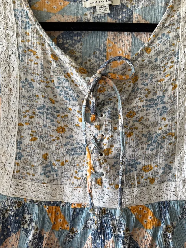 AE Floral Lace-Up Flutter-Sleeve Blouse - Image 5