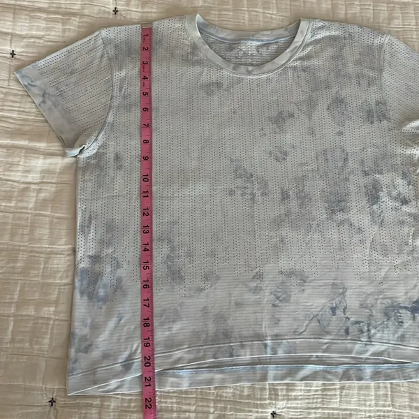 LULULEMON Train to Be Short Sleeve in Blue Linen / Chalk Wash Water Drop Size 10 - Image 11