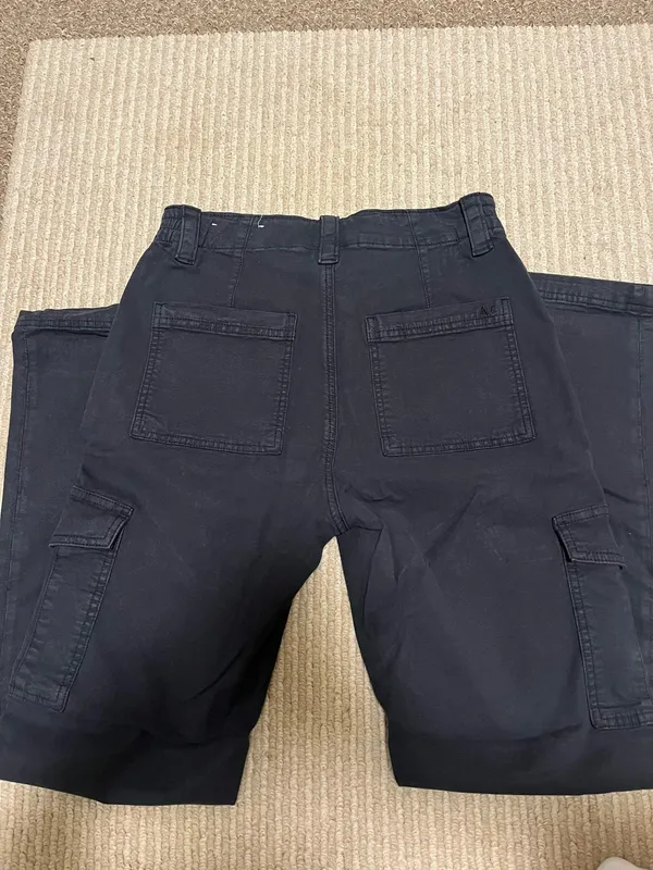 American Eagle Black Cargo Pants - Image 4