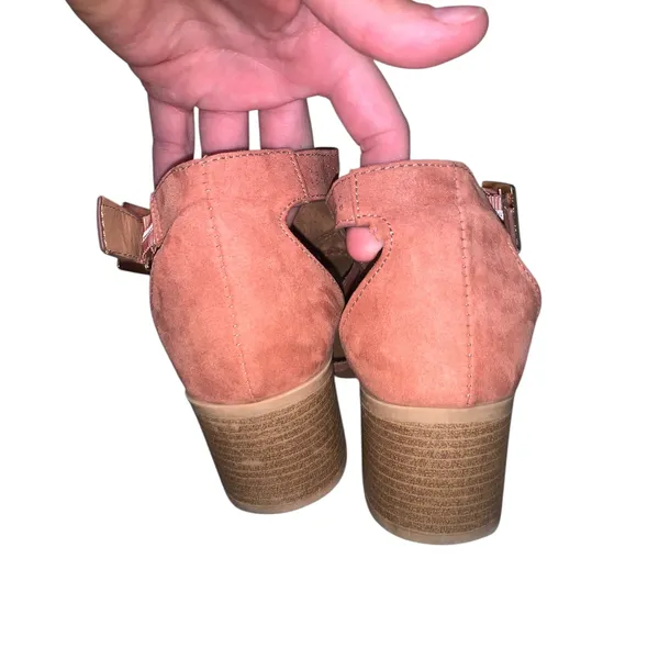 Qupid Women’s 8 Pink Mauve Block Heel Sandals with Buckle - Image 4