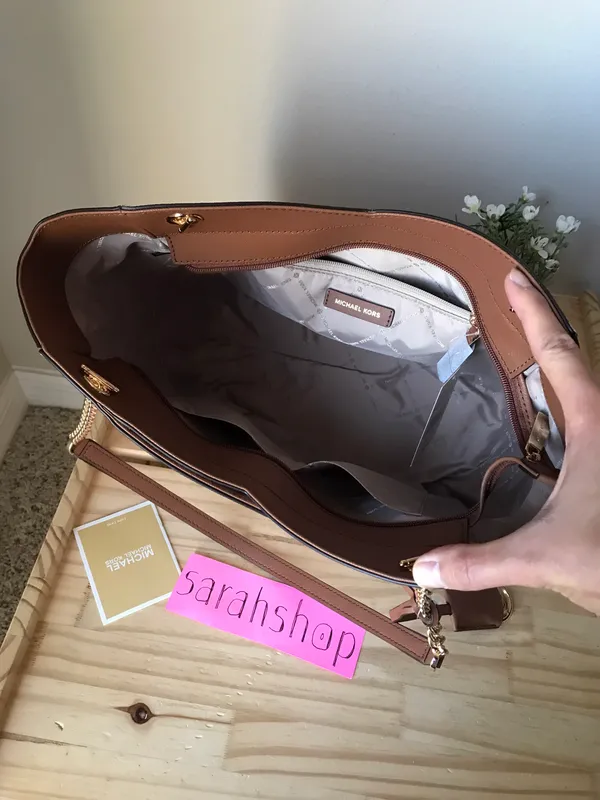 Michael Kors Purse - Image 7
