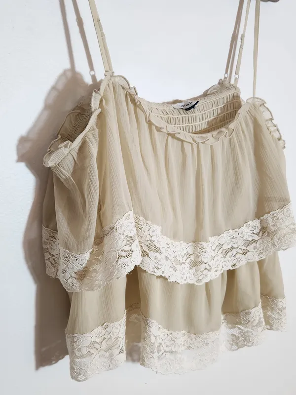 American Eagle Cream Boho Ruffle Lace Cropped Top Size XL - Image 3