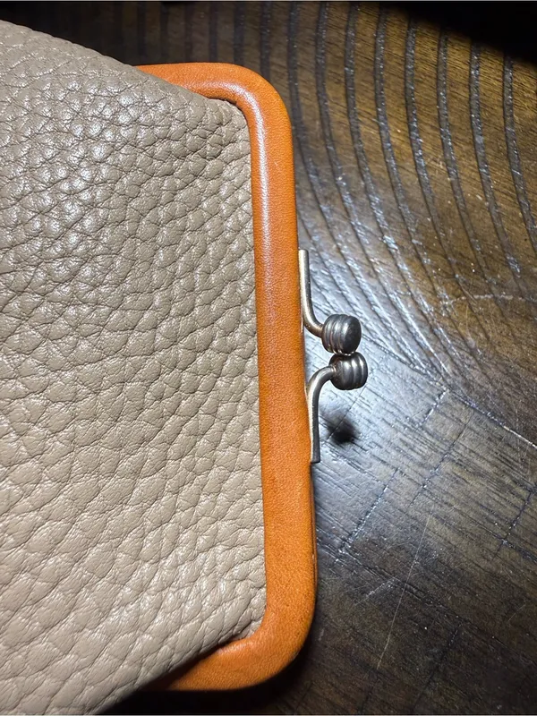 Vintage Dooney & Bourke Coin Purse Kiss Lock AWL Leather Duck Logo Taupe - Image 6