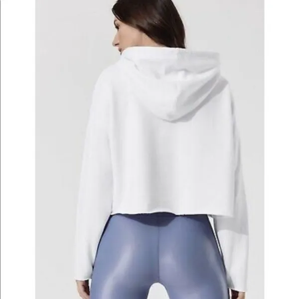 NWT Alo Yoga Box Crop Hoodie Sweatshirt in White Beaded Sleeve M - Image 3