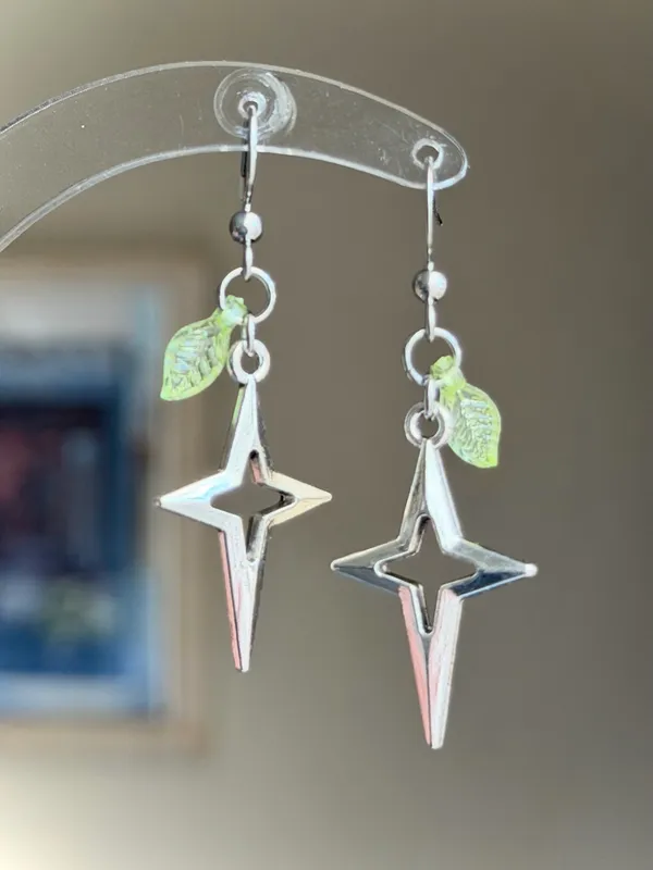 Handmade sparkle star dangle earrings💫 - Image 2