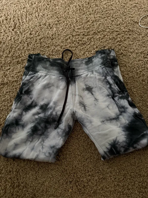 Lululemon joggers - Image 2