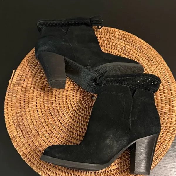 Crown Vintage Black Suede Ankle‎ Booties Size 7 - Image 12
