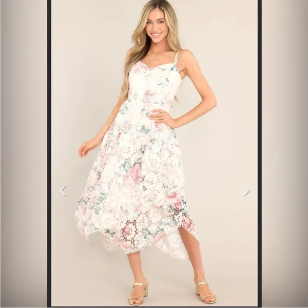 Red Dress Boutique Just Me Flirt For Fun Crochet Floral Midi Dress in Medium - Image 2