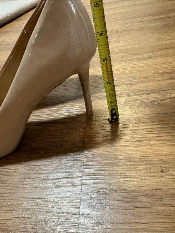 Dexflex Comfort Women’s Nude Patent Peep Toe Pumps Heels Size 7 Beige 3” - Image 5