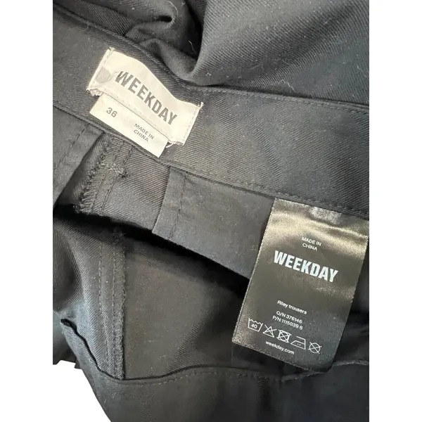 MTWTFSS Weekday 36 Pant relaxed-fit pleated suiting trousers mid-rise 32" Inseam - Image 5