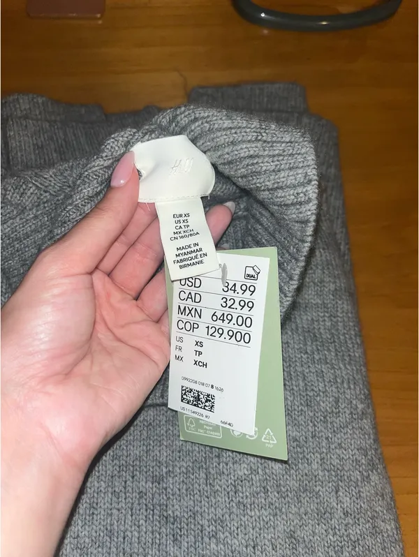 H&M Turtleneck Sweater - Image 4