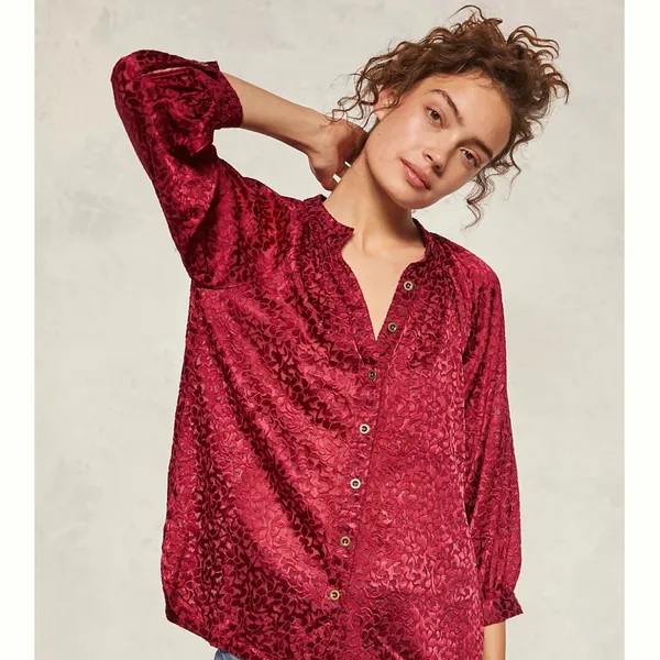 Anthropologie Susanna Velvet Deep Red Patterned B/D Blouse | Small - Image 3