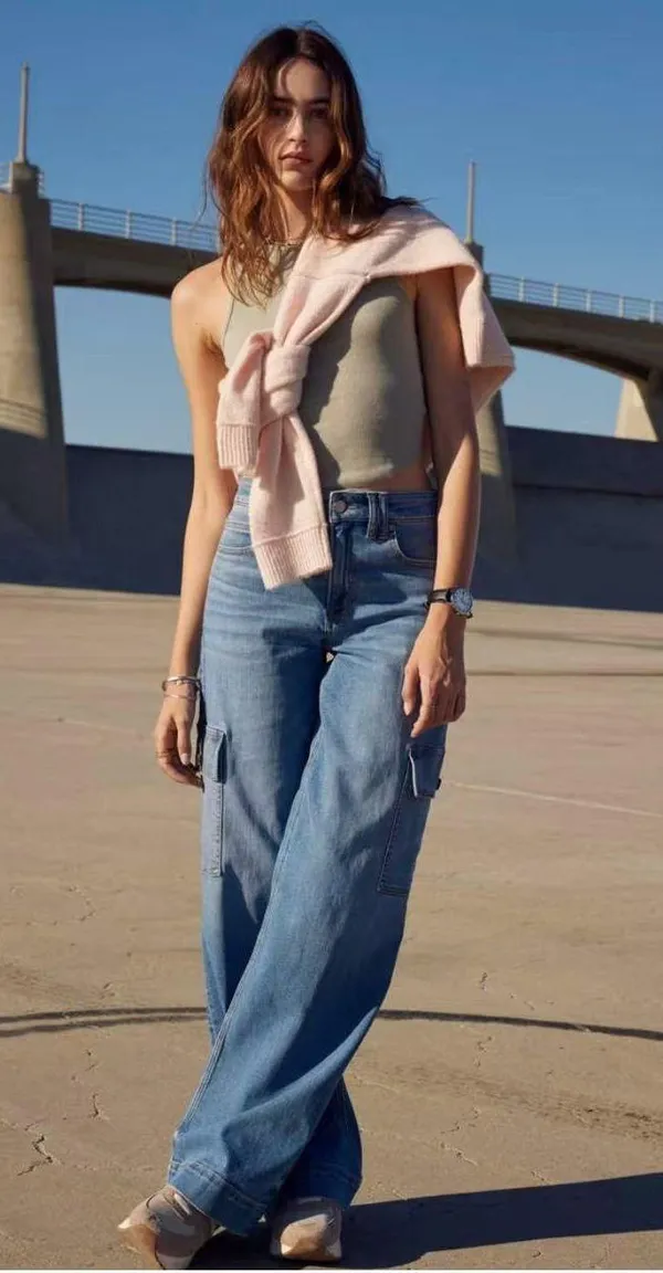 American Eagle Dreamy Drape Stretch Super High-Waisted Cargo Baggy Wide-Leg Jean Sz 10 - Image 4