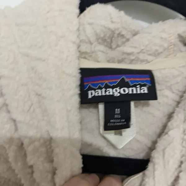 Patagonia W's Diamond Capra Hoody Cream Ivory Size Medium Pullover - Image 4
