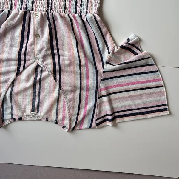 Striped V - Image 2