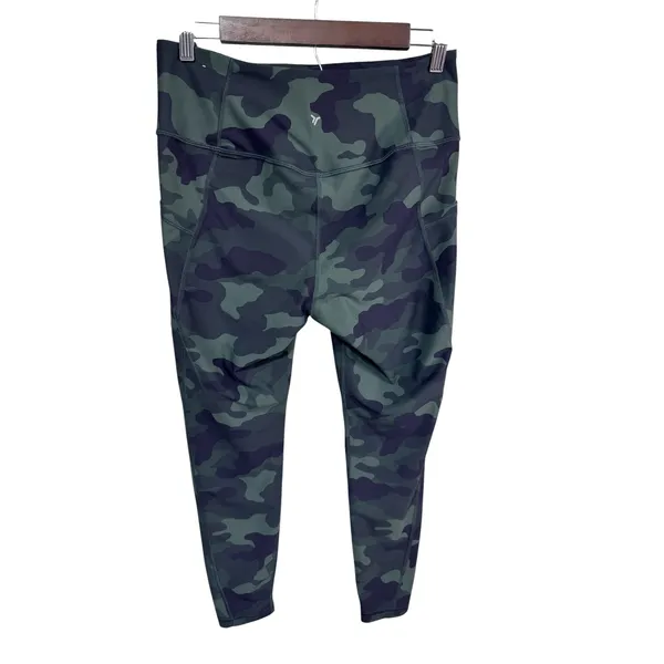 Old Navy Women's L Green Camo Leggings Powersoft High-Rise‎ Go-Dry - Image 3