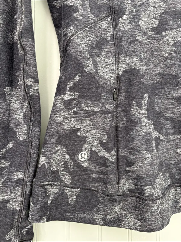 Lululemon Outrun the Elements 1/2 Zip Pullover Long Sleeve Top Blue Black Camo - Image 3