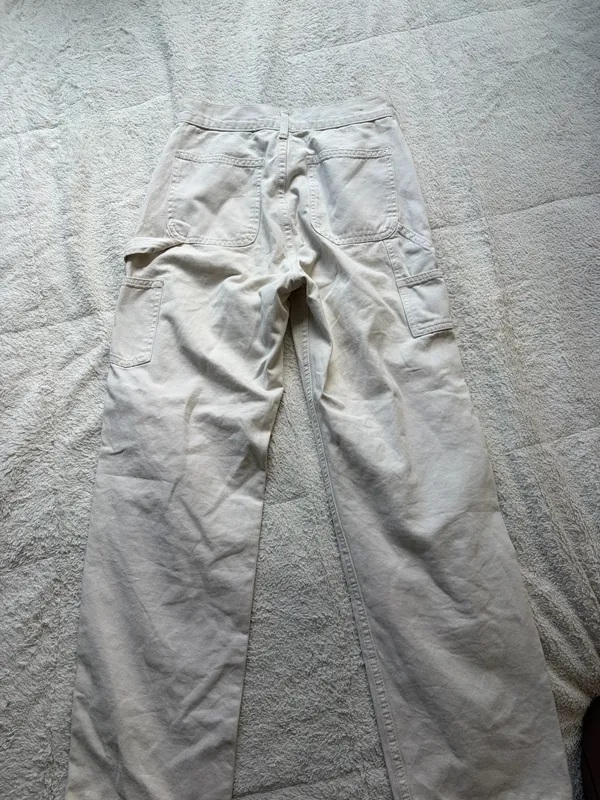 Brandy Melville crème cargo pants - Image 3