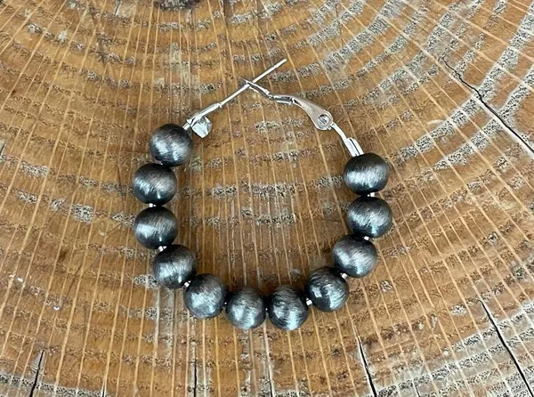 1 inch Navajo Style Pearl Hoop Earrings - Image 2