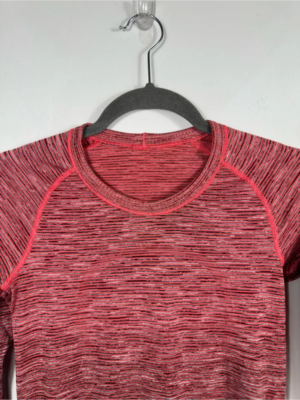 Lululemon Swiftly Tech Long Sleeve Crew Size 4 Red‎ Alert White Dark Sport Red - Image 5