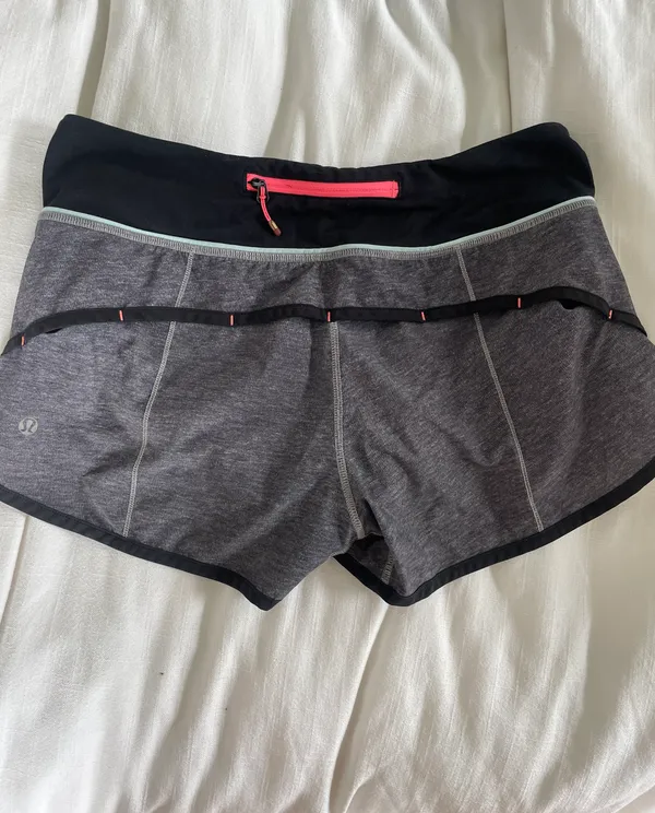 Lululemon Speed Up Shorts 2.5 - Image 2