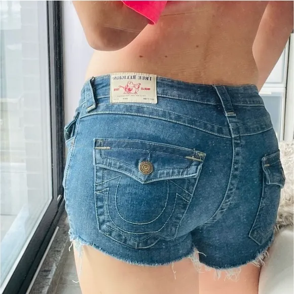 True Religion Jean Shorts Flap Cutoff Size 26 - Image 2