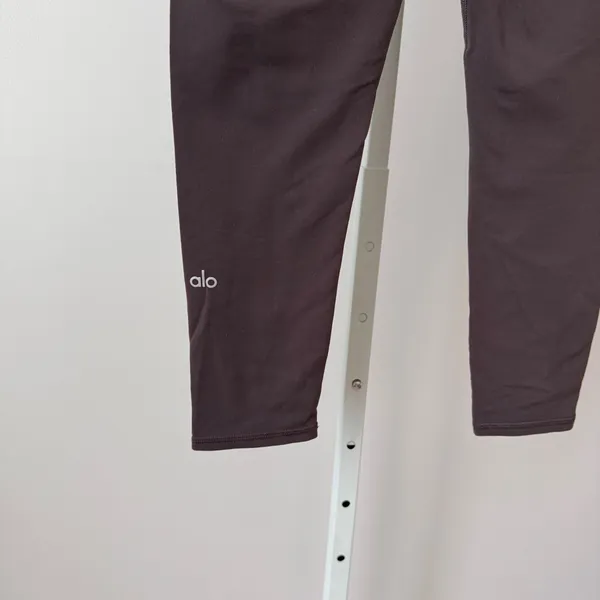 Alo Yoga sz S High‎ Waist Airbrush Legging Plum 7/8 Length Workout Athletic - Image 7