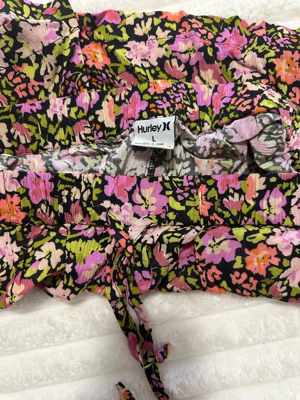 Hurley Shorts Women’s - Image 2