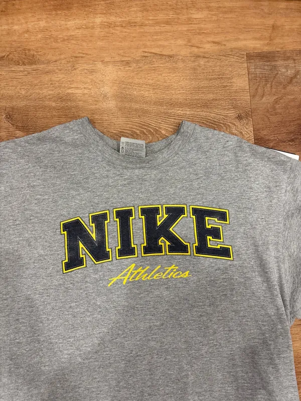 Vintage Nike Tee Shirt Grey - Image 2