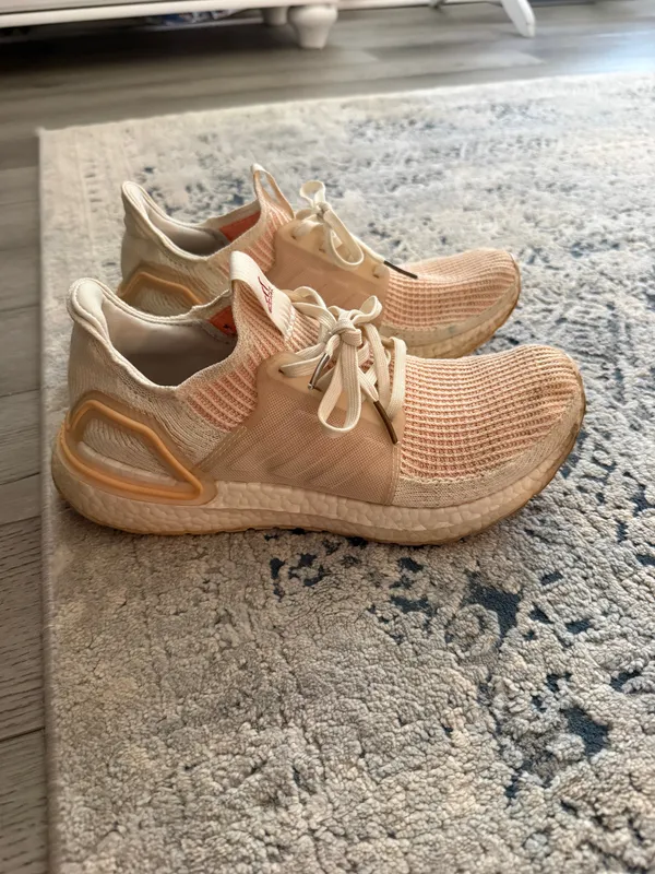 Adidas Tennis Shoes - Image 2