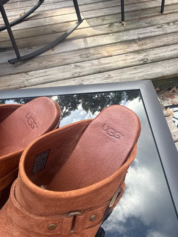 UGG Womens Leather Mule Clogs With Buckle Strap Size 7 Chestnut Brown Stylish & - Image 4