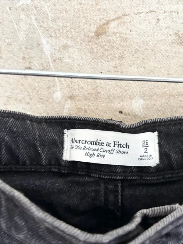 Abercrombie the 90s Relaxed High Rise Cutoff Short - Image 3