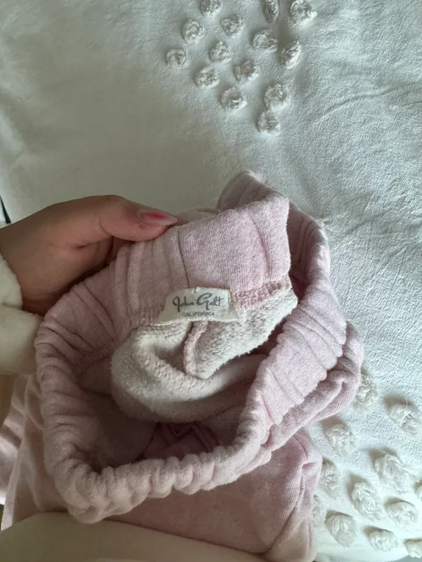 Brandy Melville Rare  Rosa Sweatpants - Image 3