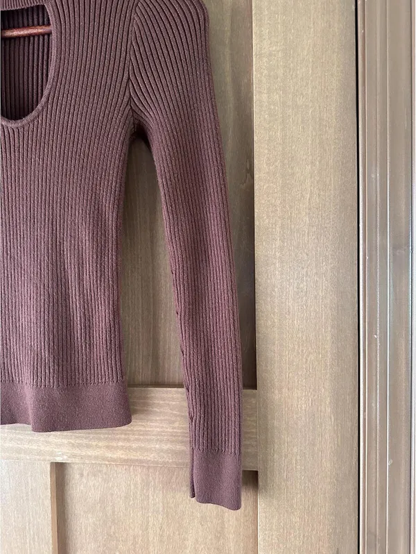 Abercrombie & Fitch Rust Brown Keyhole Mock Neck Ribbed Knit Sweater size XS - Image 4