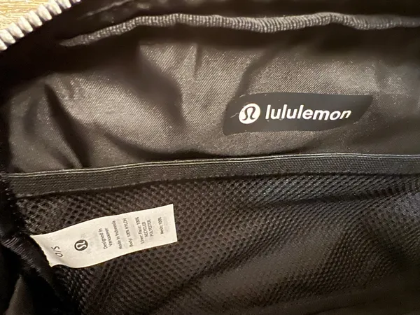 Lululemon Everywhere Belt Bag - Image 5