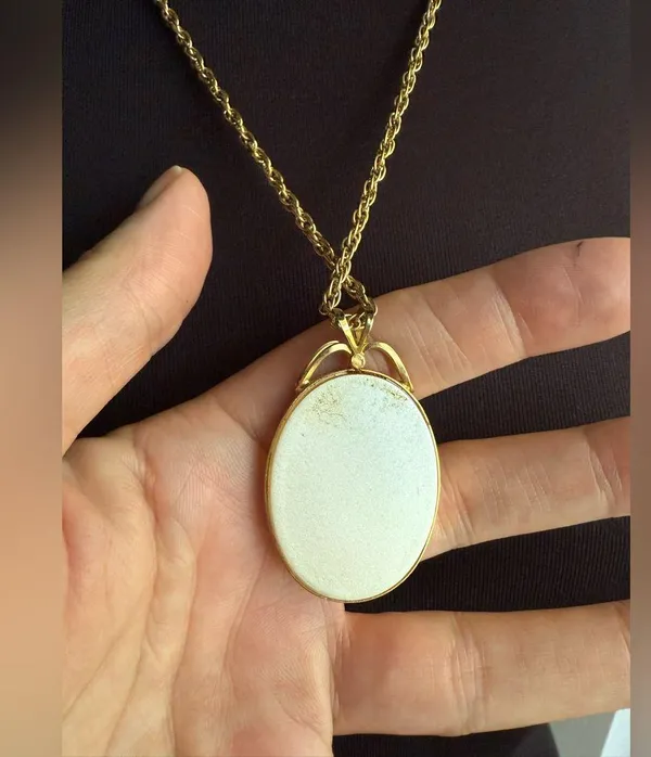 Vintage floral round cameo long gold chain necklace - Image 8