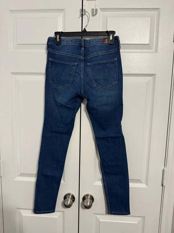 Hollister Mid-Rise Super Skinny Jeans - Image 2