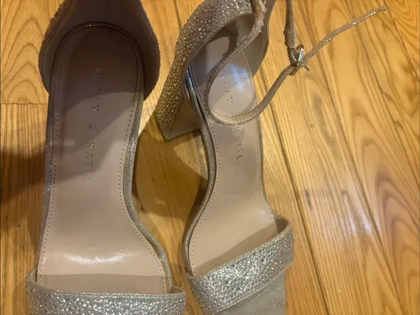 Kelly & Katie Size 6.5 Silver Jeweled Ankle Strap Block Heels - Image 5