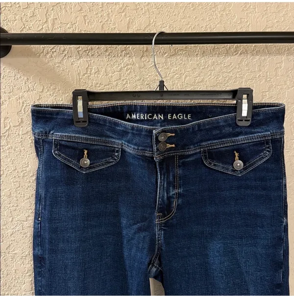American Eagle Low-Rise Kick Boot Jeans - Image 7