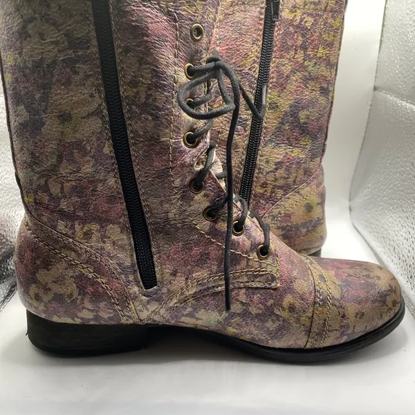 Heritage Women's Floral Boots Size 7.5 with zipper and lace - Image 6
