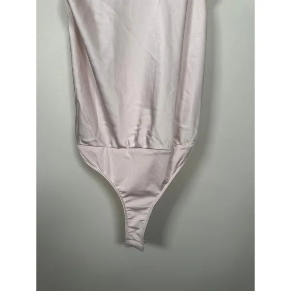 Astr the Label NEW Blush‎ Pink Cami Style Bodysuit Champaign Sz Small Balletcore - Image 3