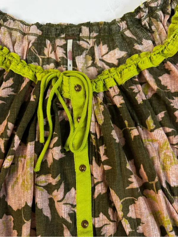 Free People Floral Drawstring V-Neck Crop Top in Olive & Pink - Image 4