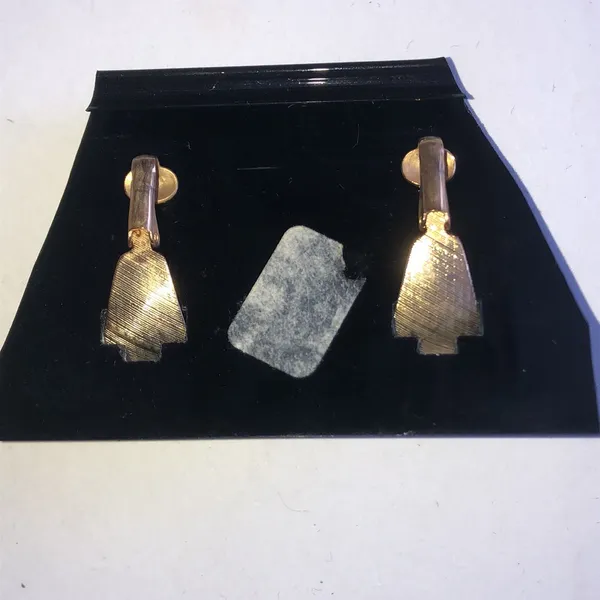 Gold Tone Textured Vintage Boho Earrings - Image 4