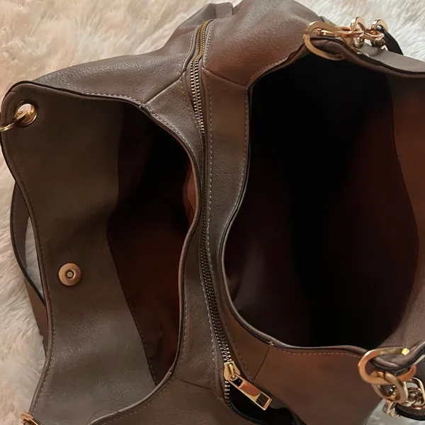 Source Unknown Women’s Faux Leather Shoulder Bag with Gold Chain – Brown Hobo Tote, Unbranded - Image 4
