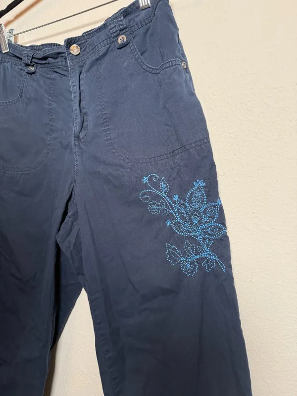 Y2K Navy Blue Cargo Carpri Pants - Image 3