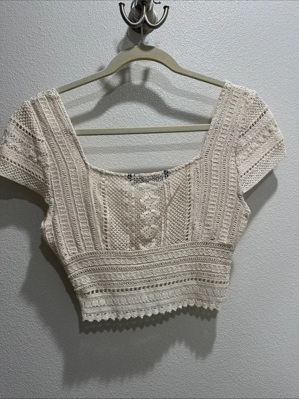 Zara Cream Crochet Crop Top - Image 5