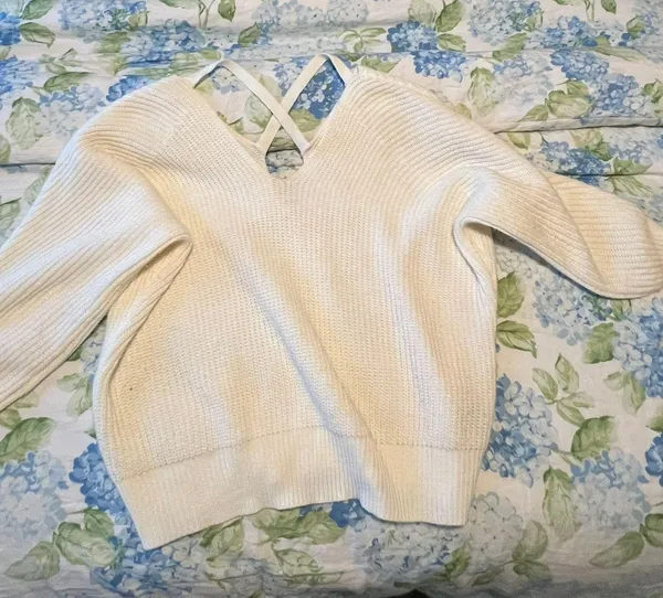 SheIn White Sweater - Image 2