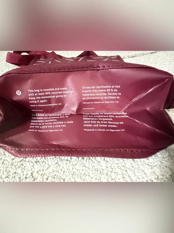 Lululemon Burgundy Reusable Shopper Tote Bag Holiday Limited Edition Small Logo - Image 7