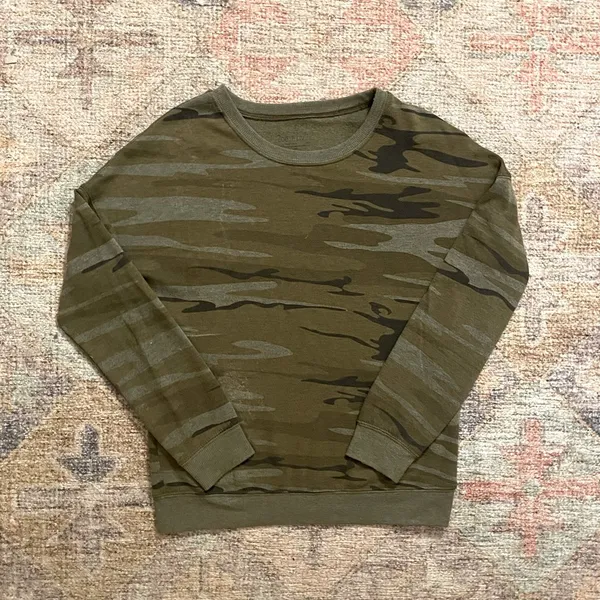 Zoe & Liv Crewneck Fleece Lined Camo Sweatshirt - Image 3