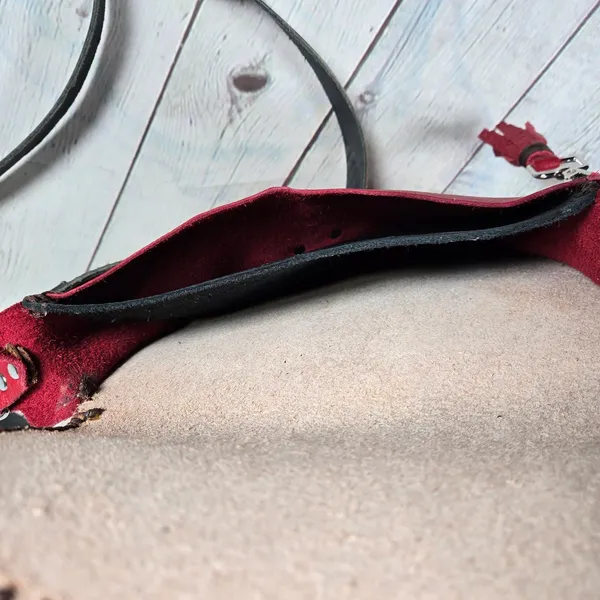 Handcrafted Tooled Leather Feather‎ Crossbody Bag Red Tan Whipstitch Boho Purse - Image 6